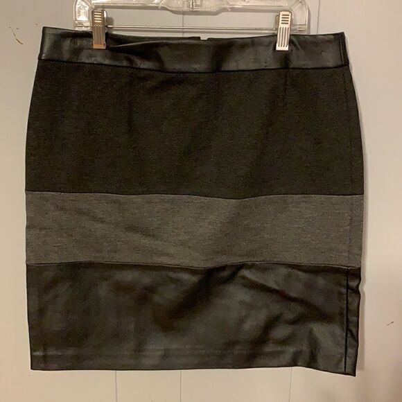 Halogen Mixed Fabric Skirt Size 8 - Picture 1 of 4